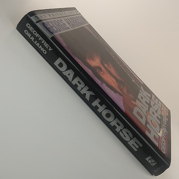 Dark Horse: The Private Life of George Harrison, Hardcover, First Printing '90 - Picture 12 of 13